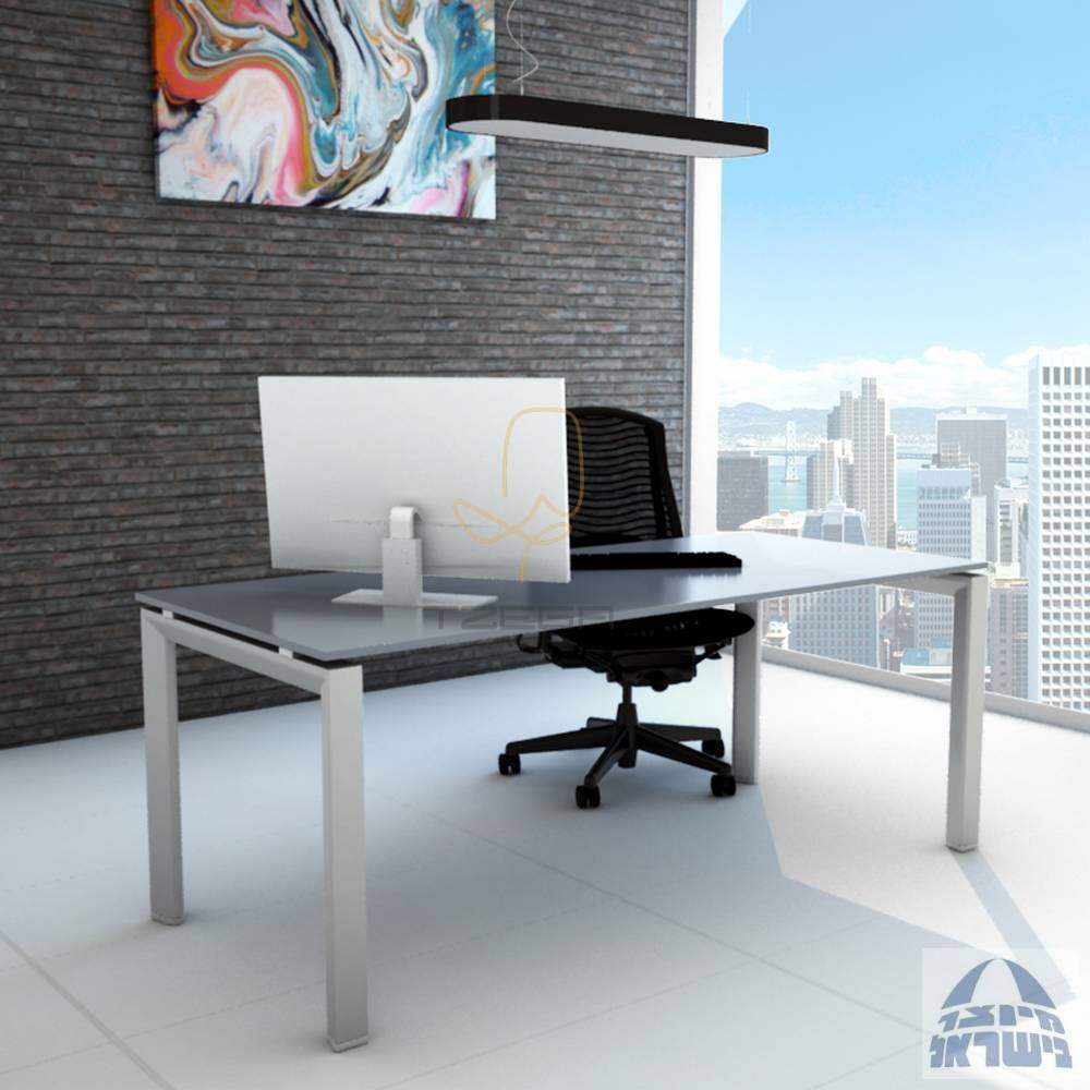 מילה שולחן זכוכית